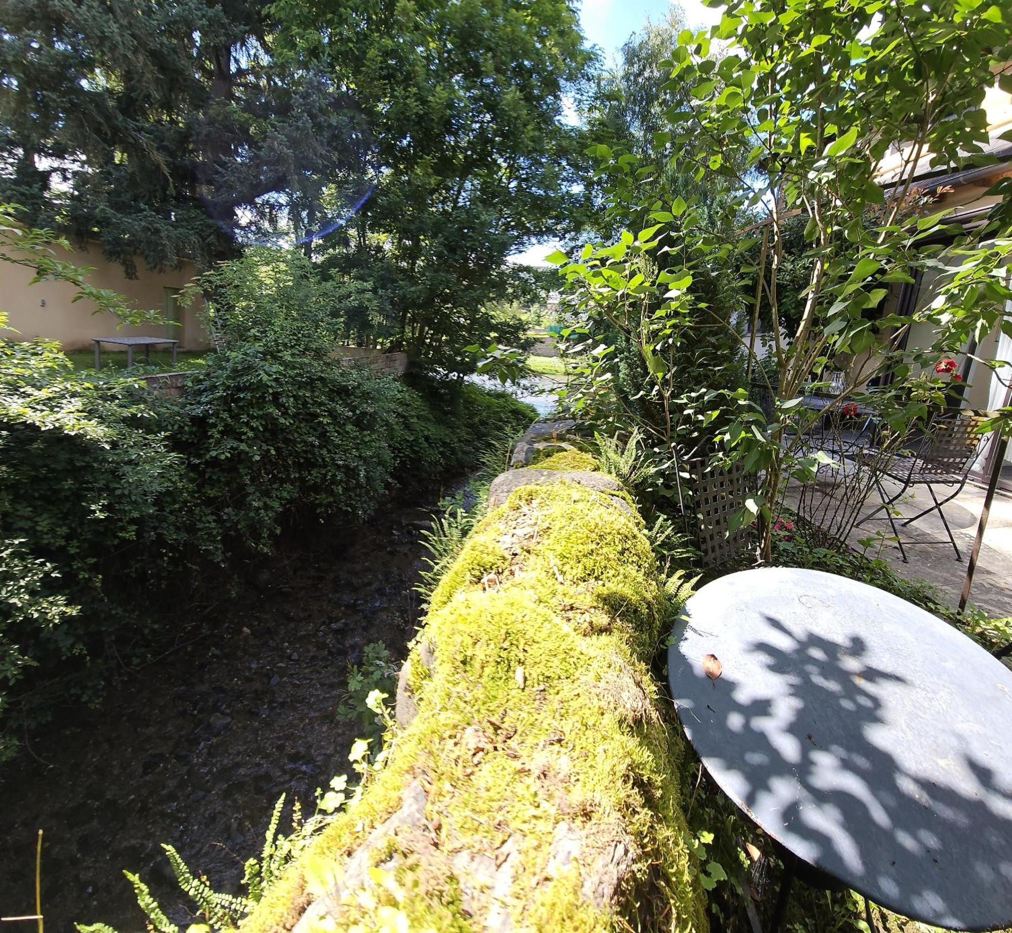 Riverrun Saint-Geniez-dʼOlt Exterior foto